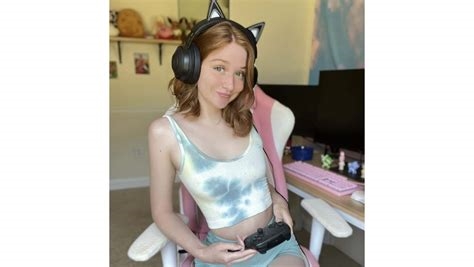 blonde teens webcam nude